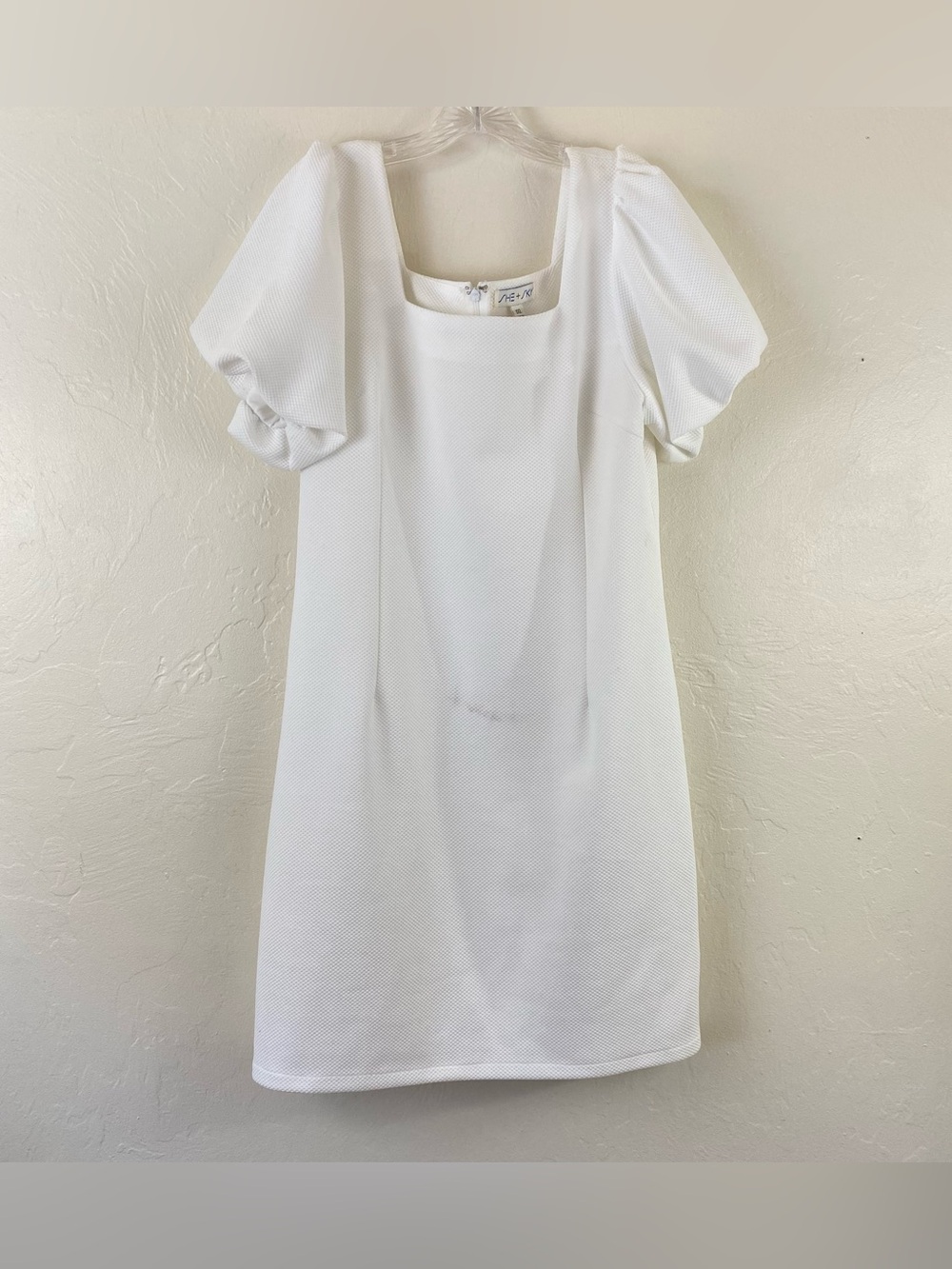She + Sky Size 1X Solid White Puffy Sleeve Square Neck Form Fitting Midi Dress